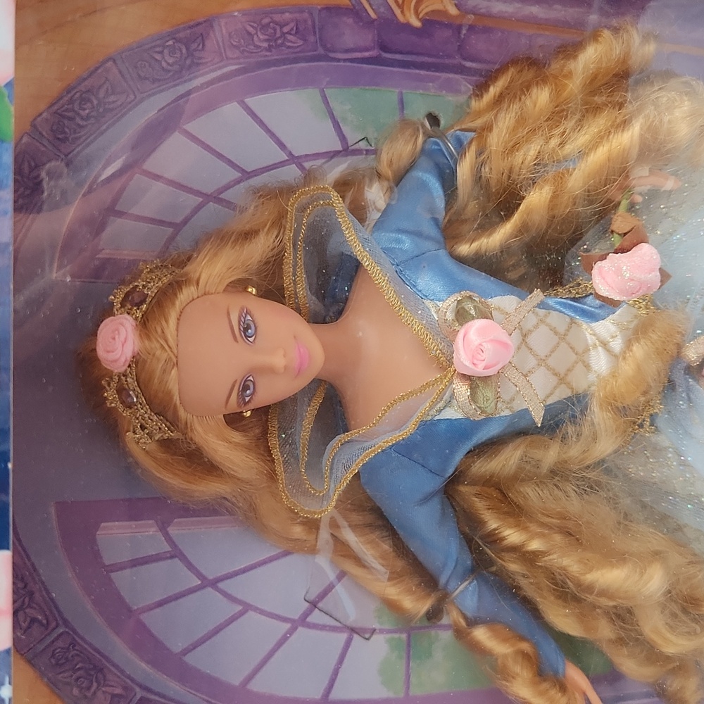 1998 Barbie as Sleeping Beauty - Picture 2 of 9